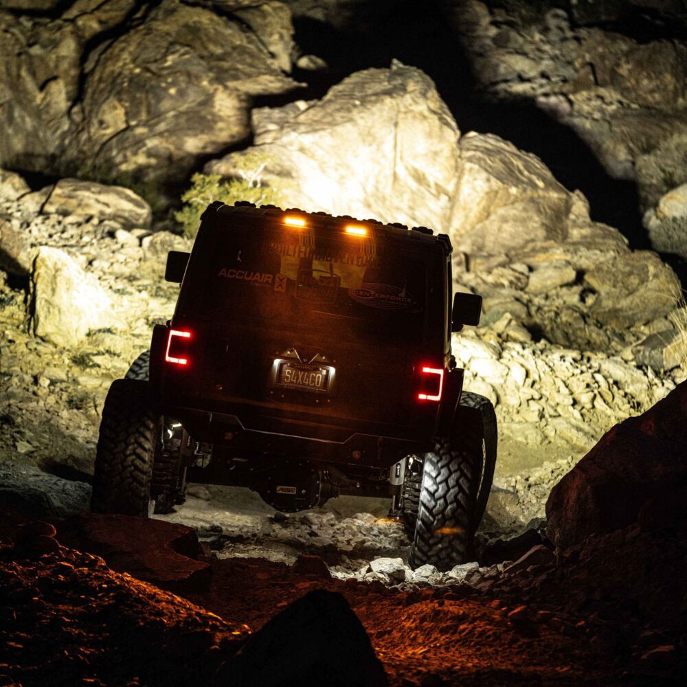 Jeep JL 28" Chase LED Light Bar Kit - Rear-Facing - Multi-Function - # 98013