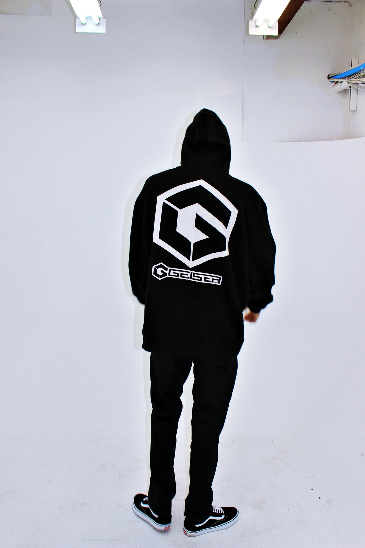 GEISER PERFORMANCE HOODIE