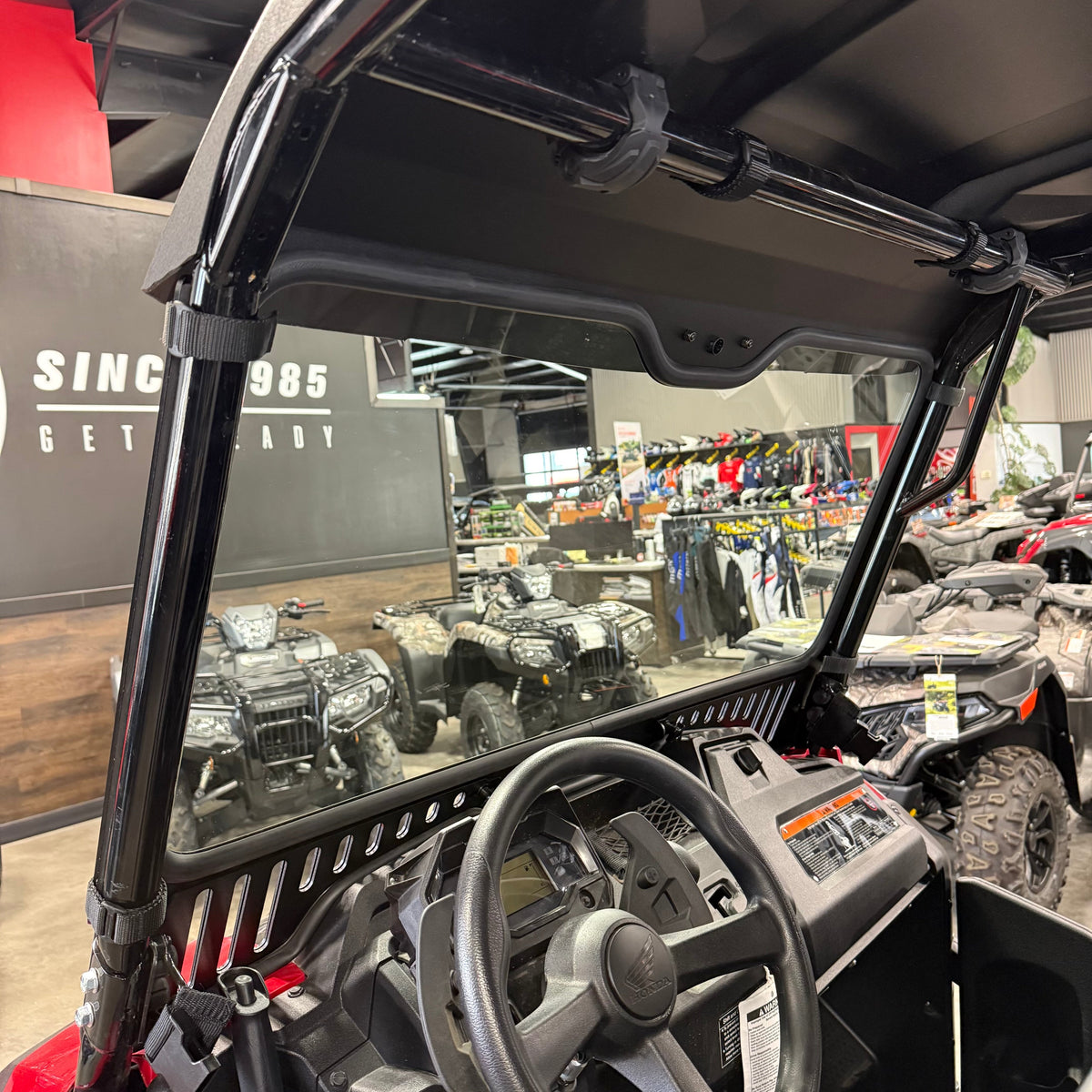 Honda Pioneer 700 Vented Glass Windshield