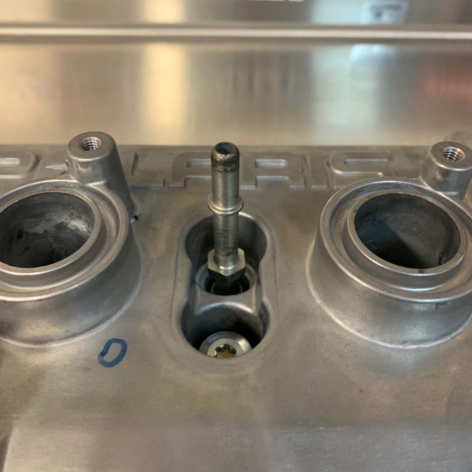 TPR012 - Pro XP / Pro R / Turbo R / Pro S / Xpediton - Head Coolant Fitting