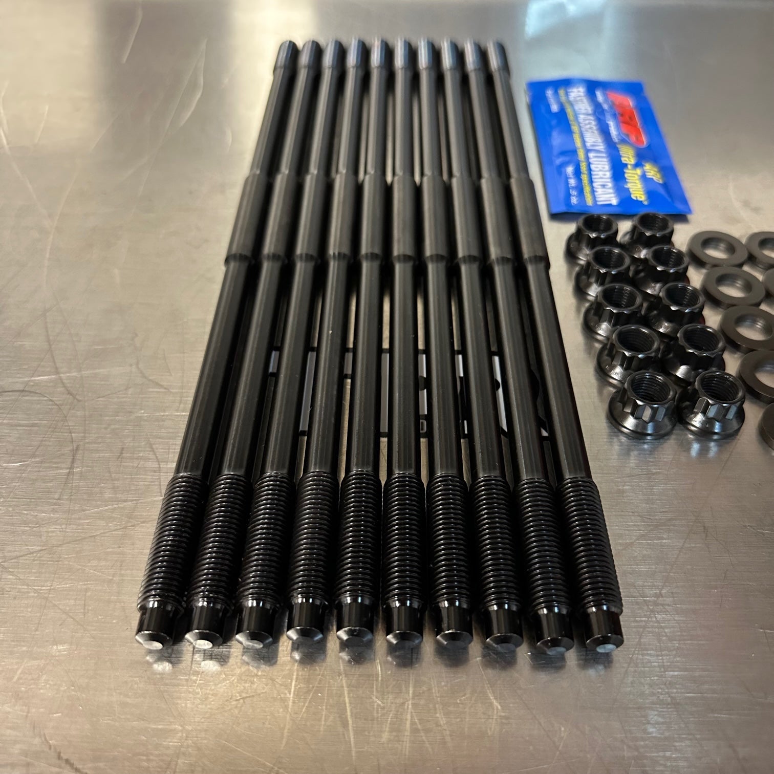 AR8682 - ARP 625+ Head Studs - Pro R