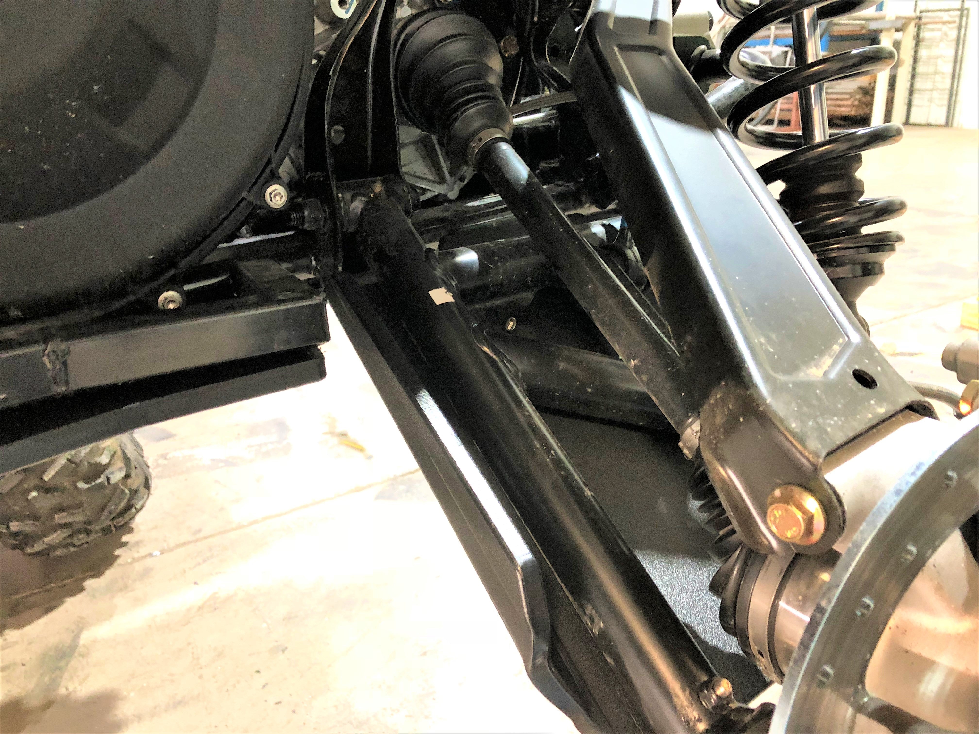 Trail Armor Can Am Maverick Sport, Maverick Sport DPS, Maverick Sport Max DPS, Commander DPS 1000, Commander Max DPS 1000, Commander DPS 700, Commander XT 700, Commander Max DPS 700, Commander Max XT 700 iMpact A-Arm Guards