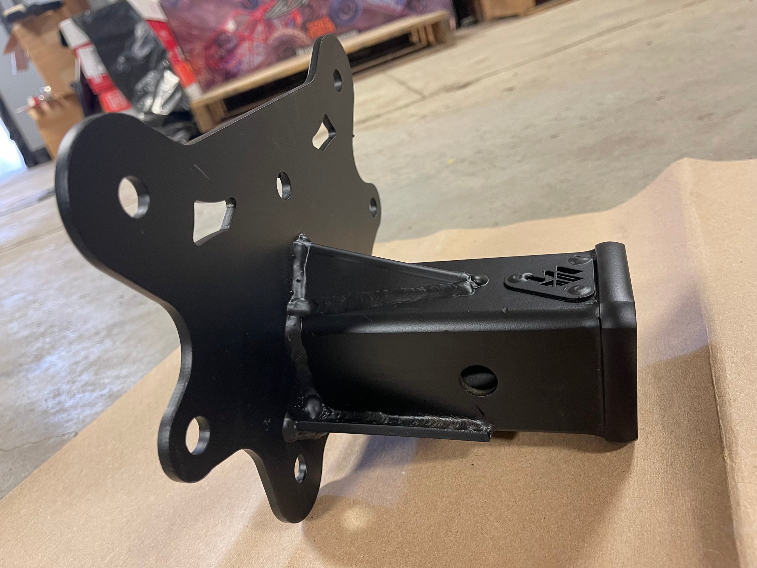 TURBO S- Receiver Hitch Plate for L&W Bumper