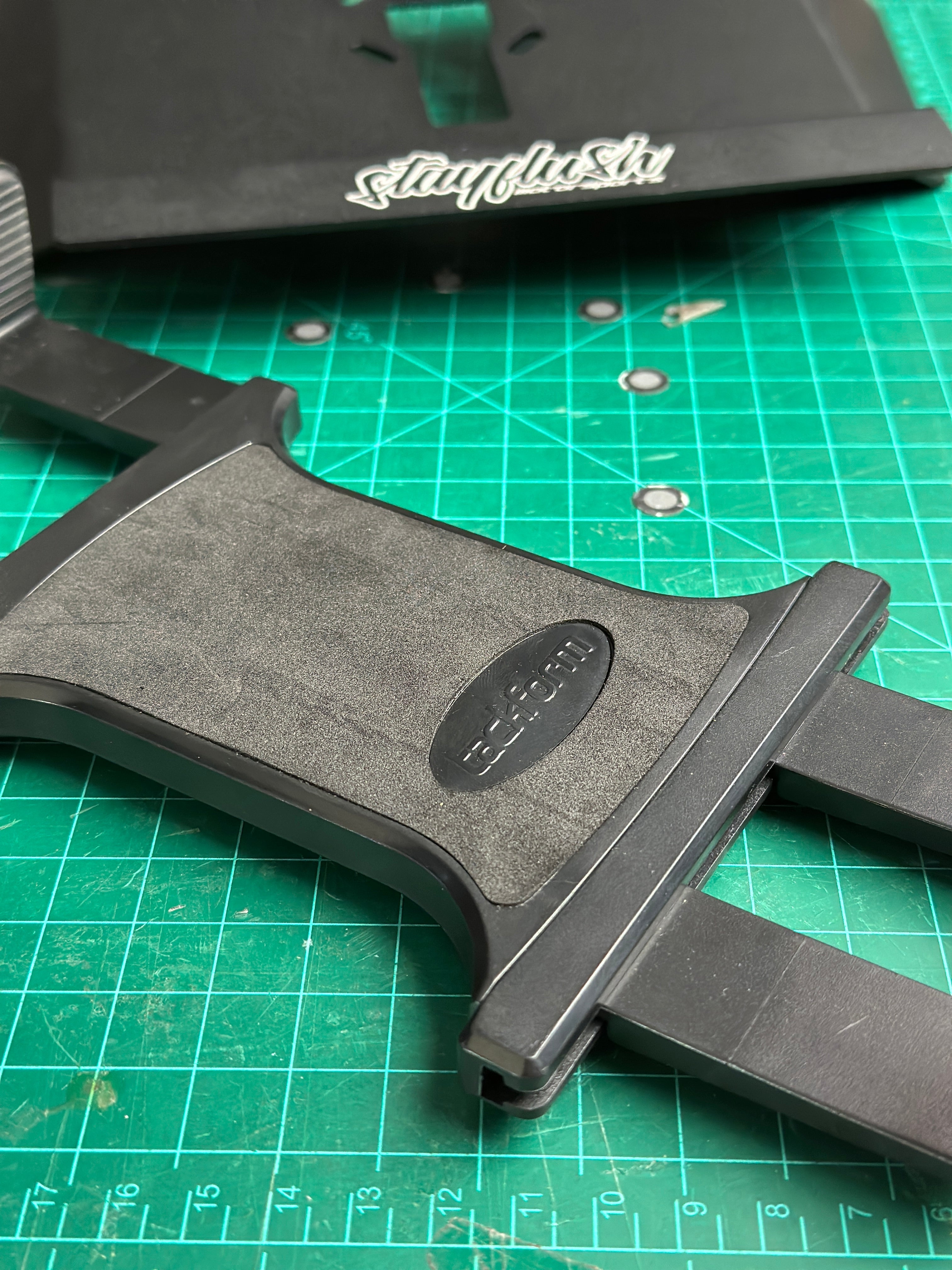 SFM ProR/XP 25 Universal Tablet Mount