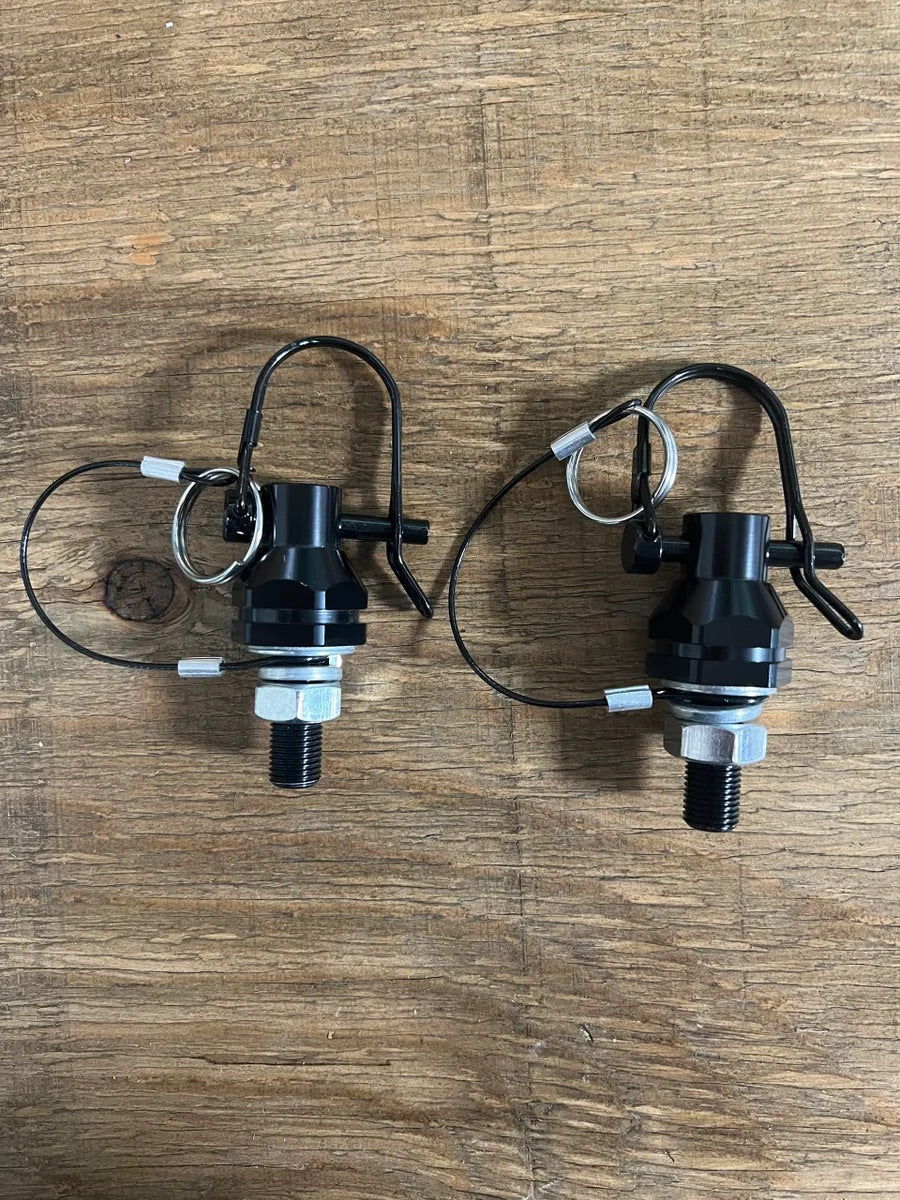 QUICK RELEASE PIN MOUNTS