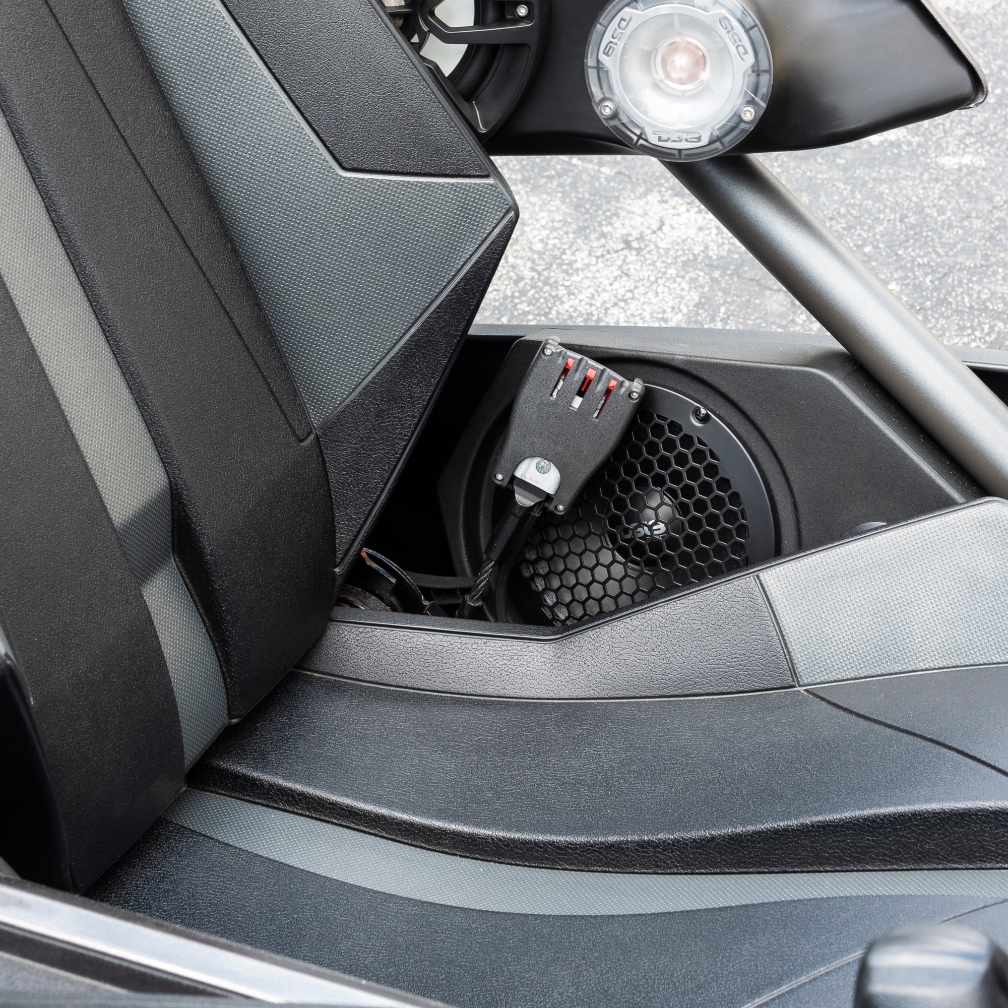 Polaris Slingshot Side Panel Enclosure Loaded | 2 x PRO-SM6, 2 x ZXI-T1 & 2 x PRO-GRILL6-MS/BK | 2015 - 2019