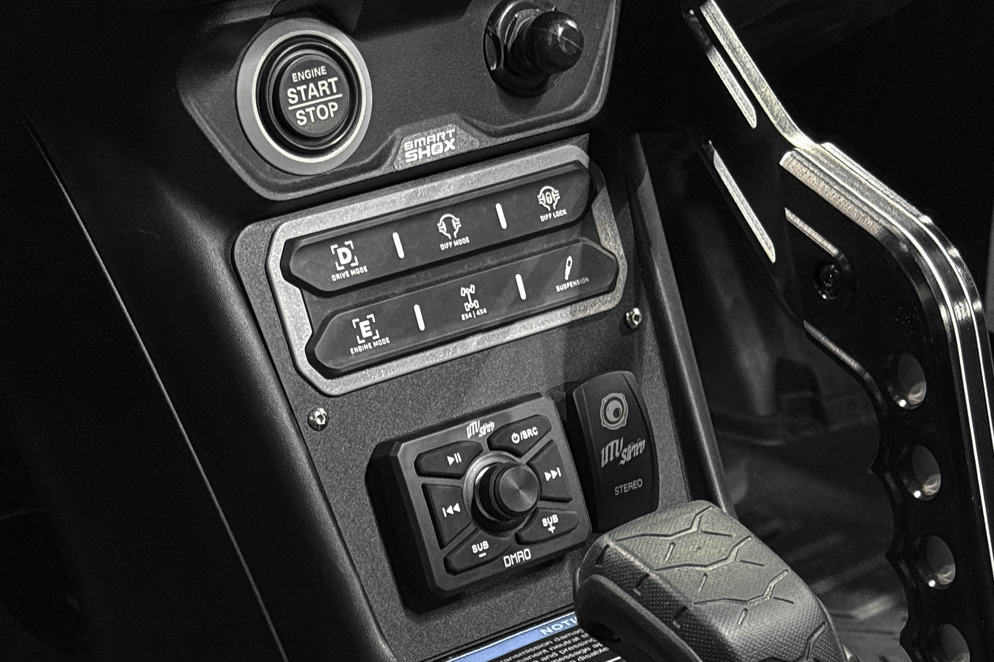 Maverick R Head Unit Mount Kit w/ Bass Knob | UTVS-R-HUMT-KIT-BASS-KNOB