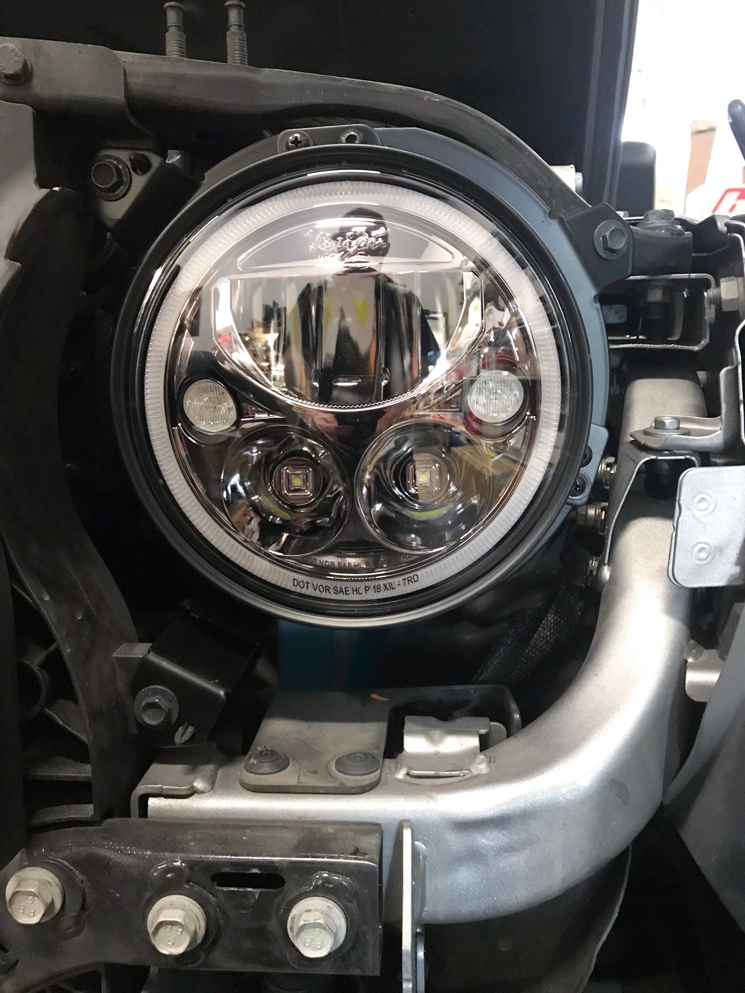 18+ Jeep JL / '20+ Jeep Gladiator VX LED Headlight Kit - Chrome | White Halo
