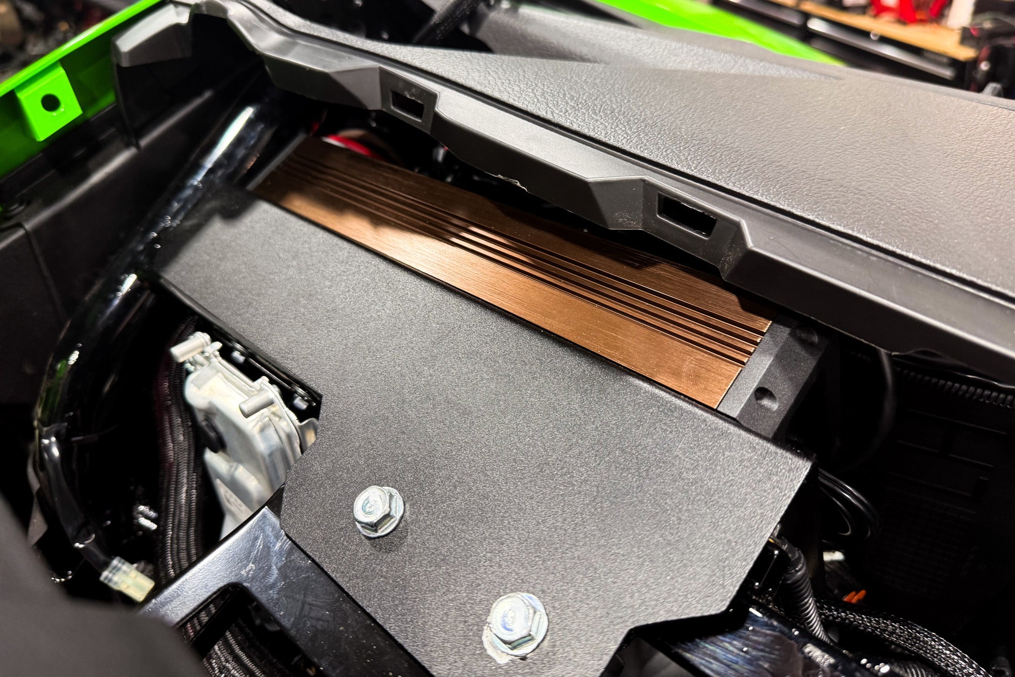 Kawasaki® Teryx H2 Gauge Amplifier Mount (PRE-ORDER ONLY. SHIPS OCTOBER 8TH) | UTVS-H2-AMPMT-GAUGE