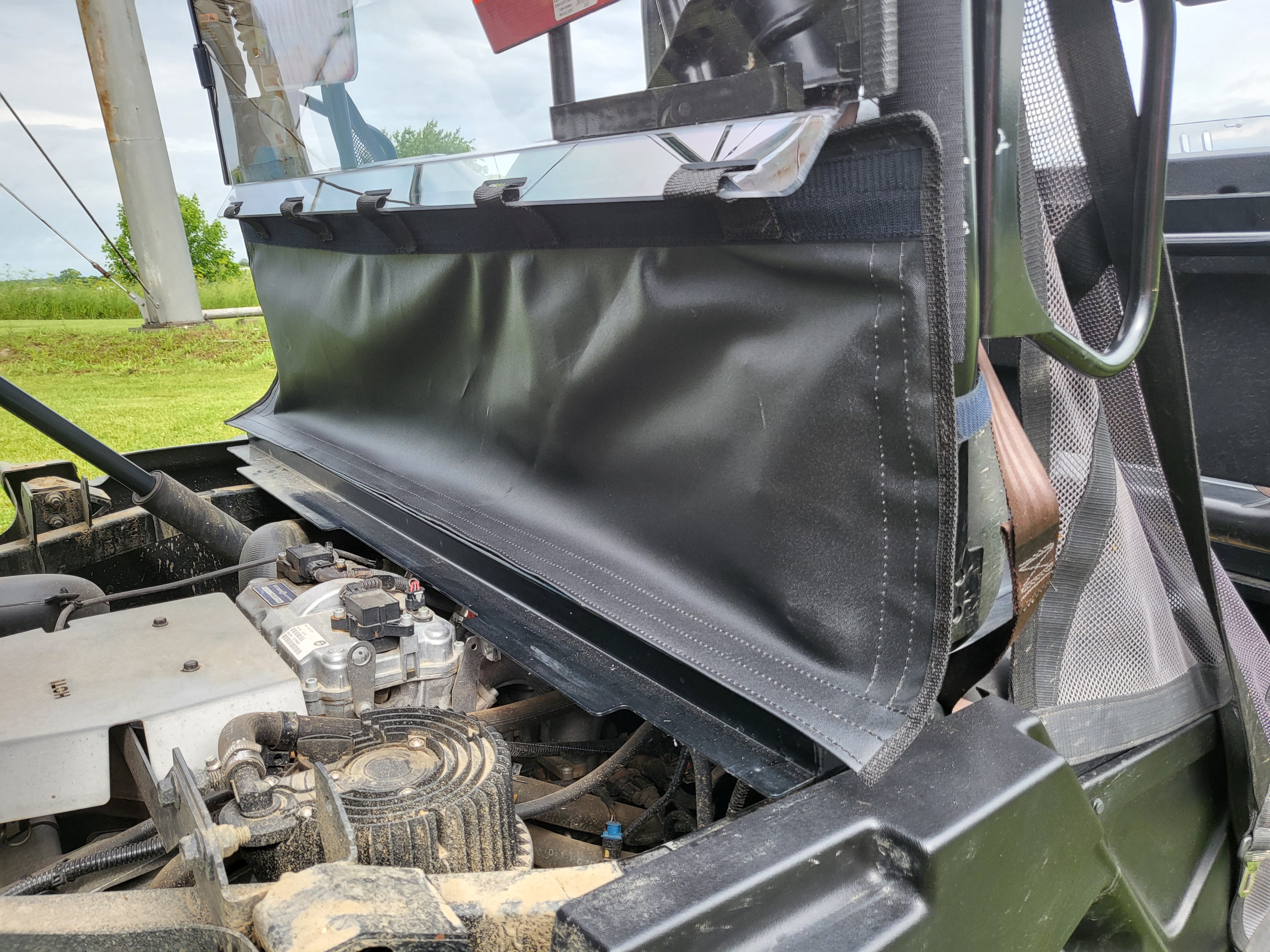 New Holland 850 Crew - Polycarbonate Rear Windshield