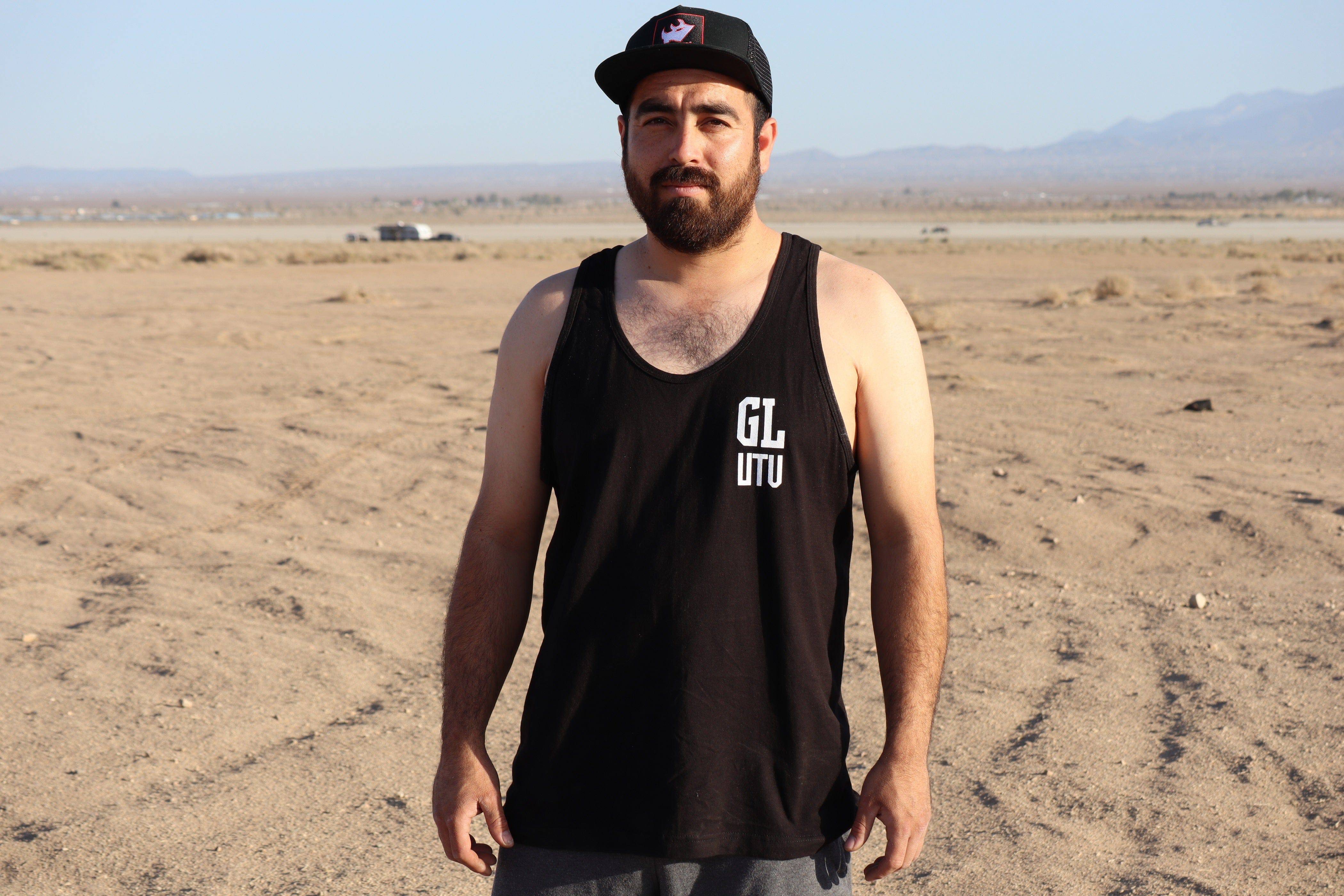 STAY DIRTY Circle Tank Top - Black