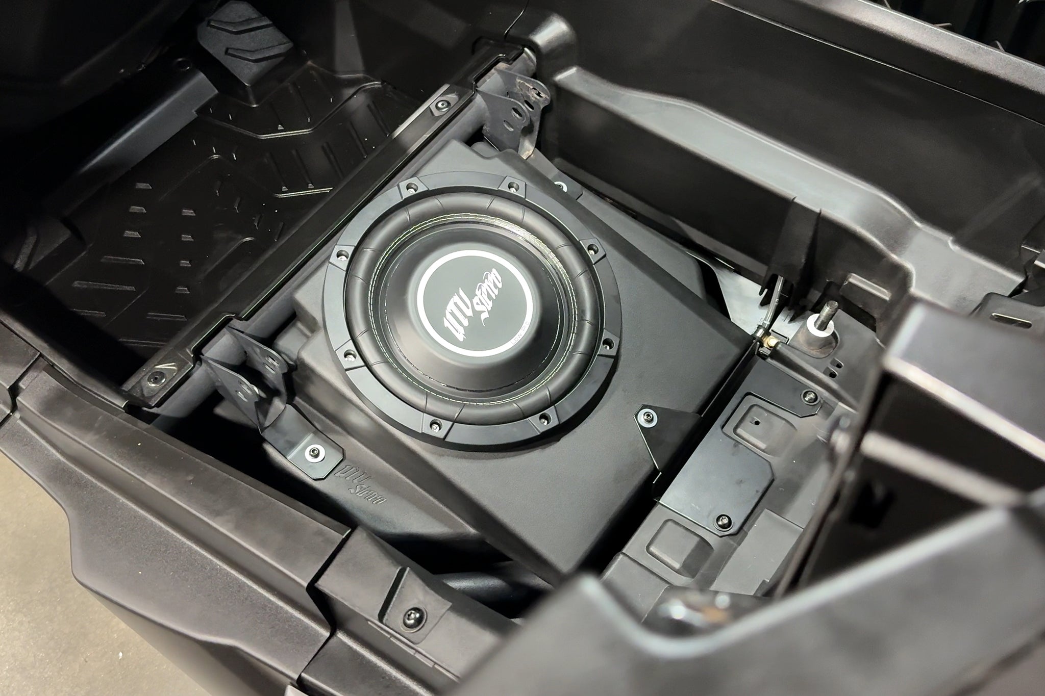 Can-Am® Maverick R 10" Rear Driver Subwoofer Enclosure (PRE-ORDER ONLY)(4-SEAT MODELS) – Unloaded | UTVS-R-ENC-DRIVER-4R