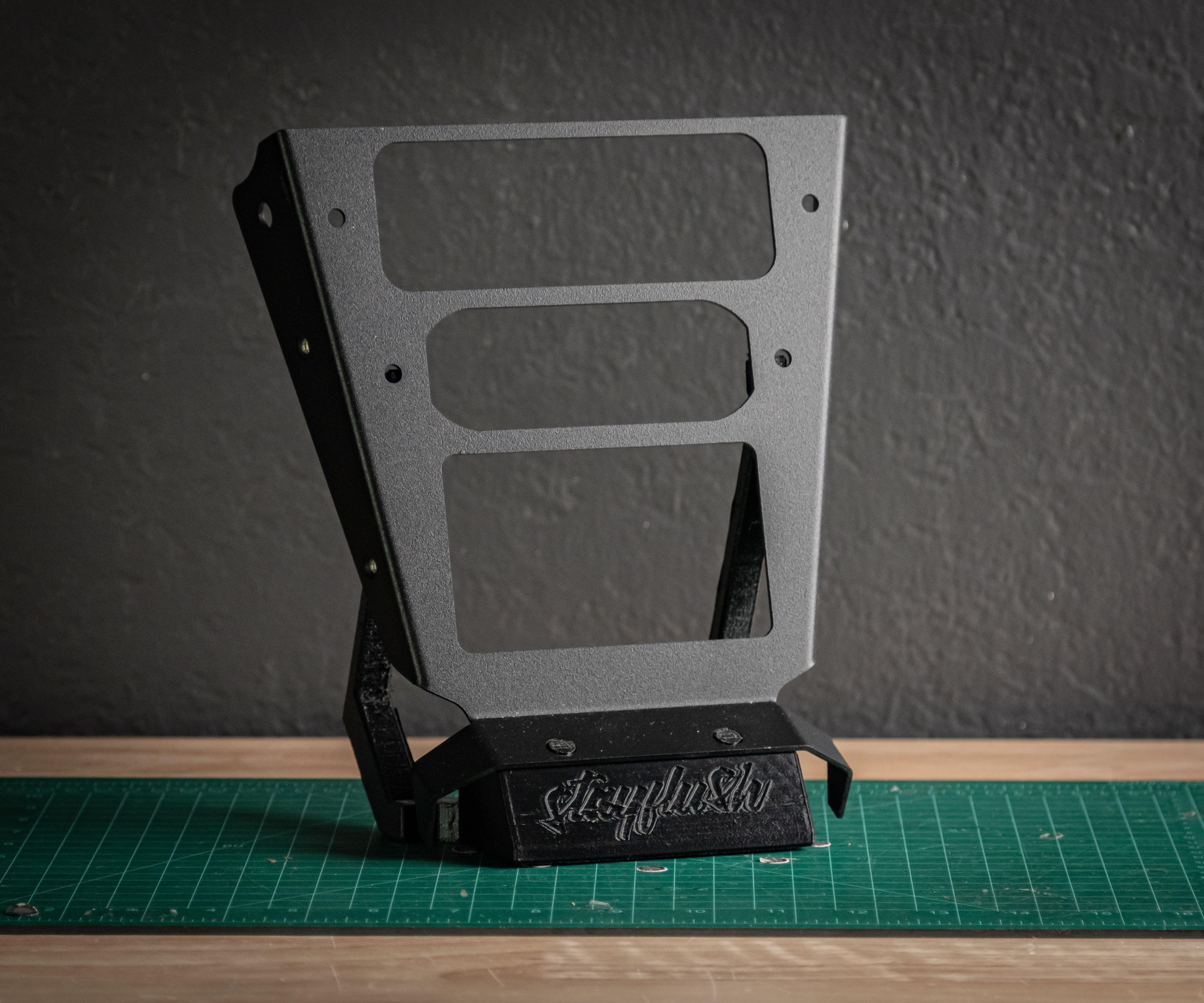 SFM Rugged Radio RLB Pro8 Mount