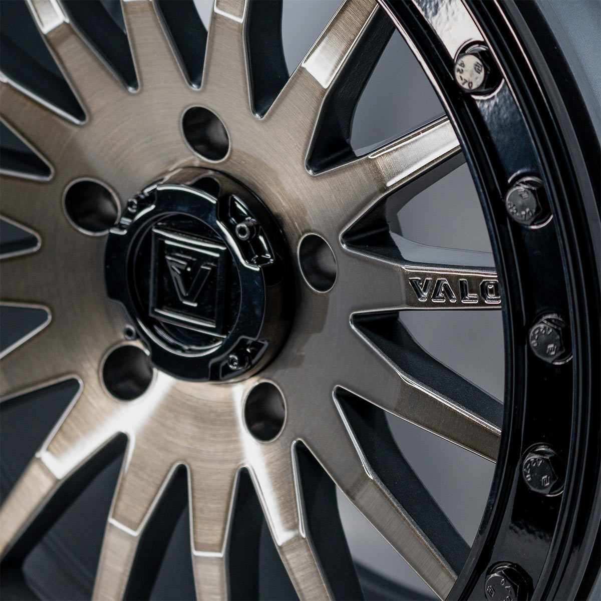 V06 Beadlock UTV Wheel Brushed Gunmetal
