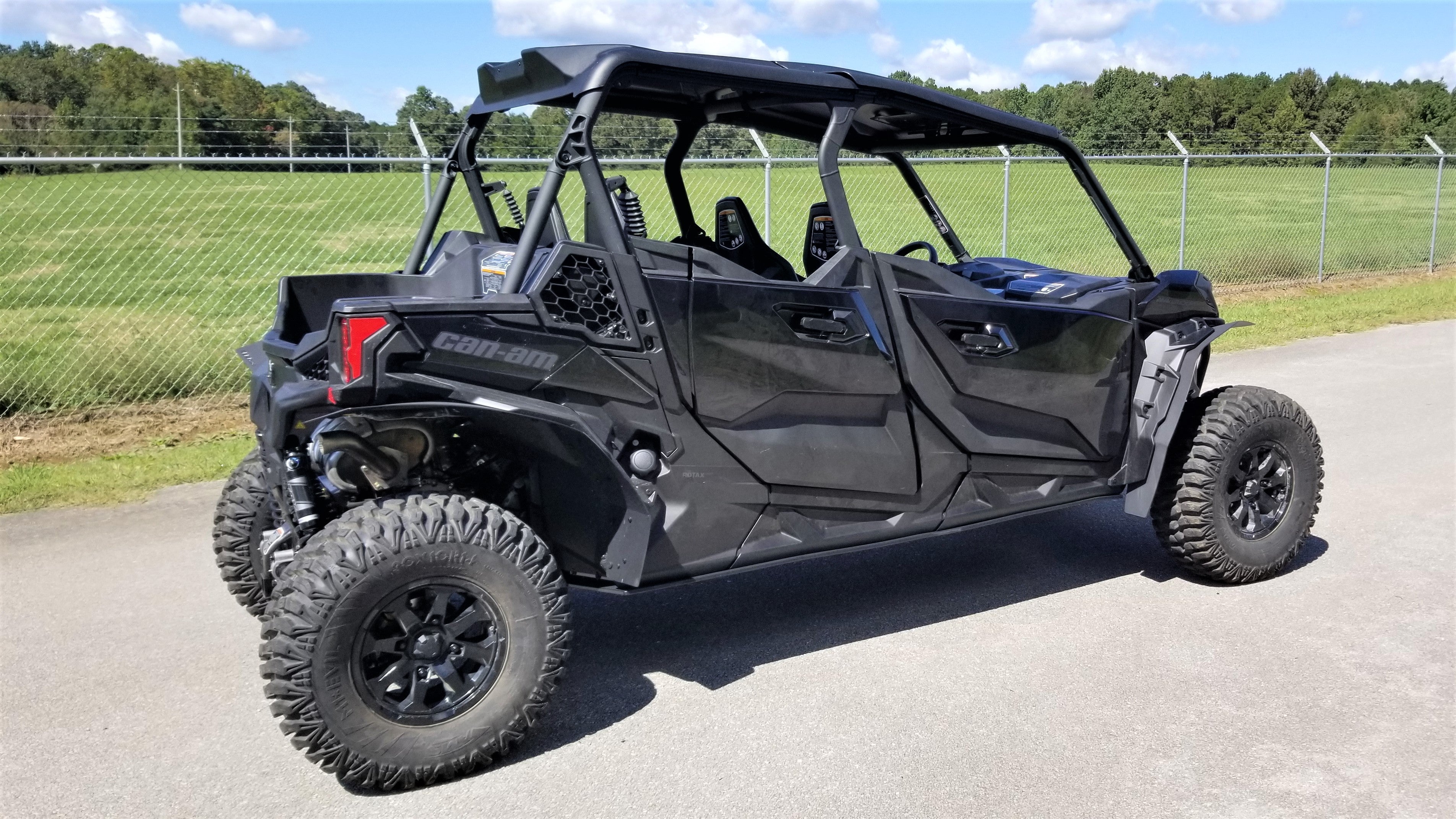 Trail Armor 2020 - 2025 Can Am Maverick Sport Max DPS, 2021 - 2025 Commander Max DPS 1000, Commander Max XT 1000, 2022 - 2025 Commander Max XT-P 1000, 2024 - 2025 Commander Max DPS 700, Commander Max XT 700, Commander Max X MR 1000 Full Skids