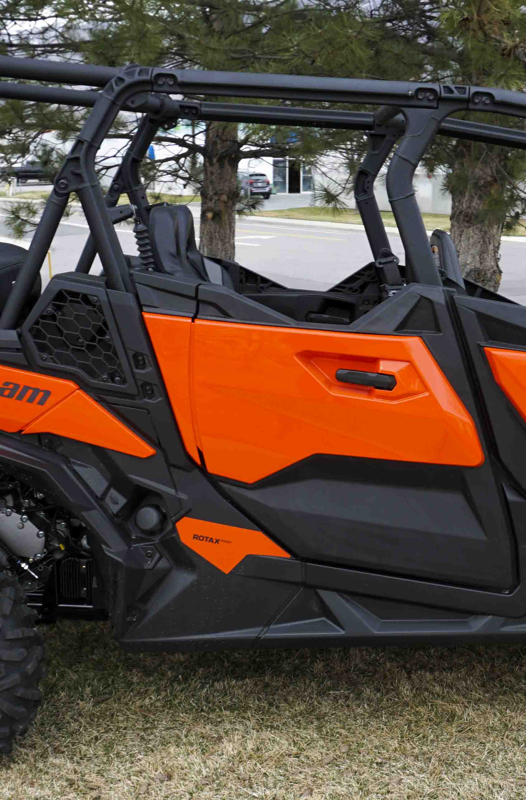 Maverick Sport Max Rear Bench with Harnesses (2019-2025)