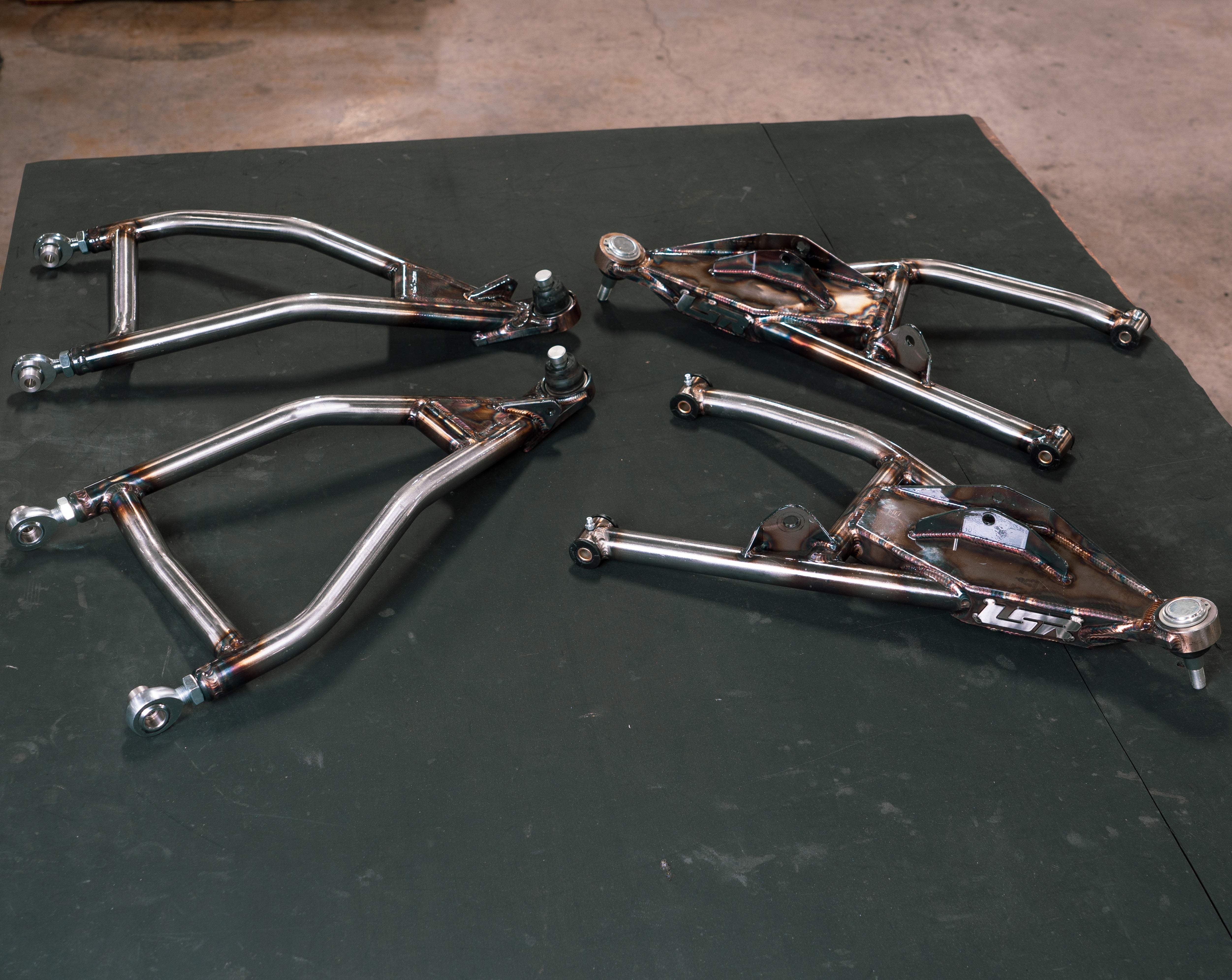 CAN-AM DEFENDER FRONT A-ARM KIT +2.5" FORWARD