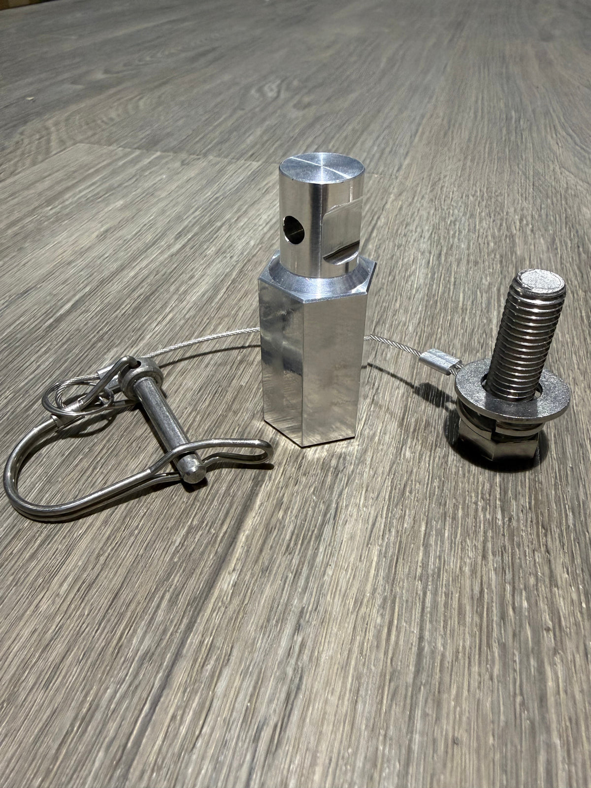 QUICK RELEASE PIN MOUNTS
