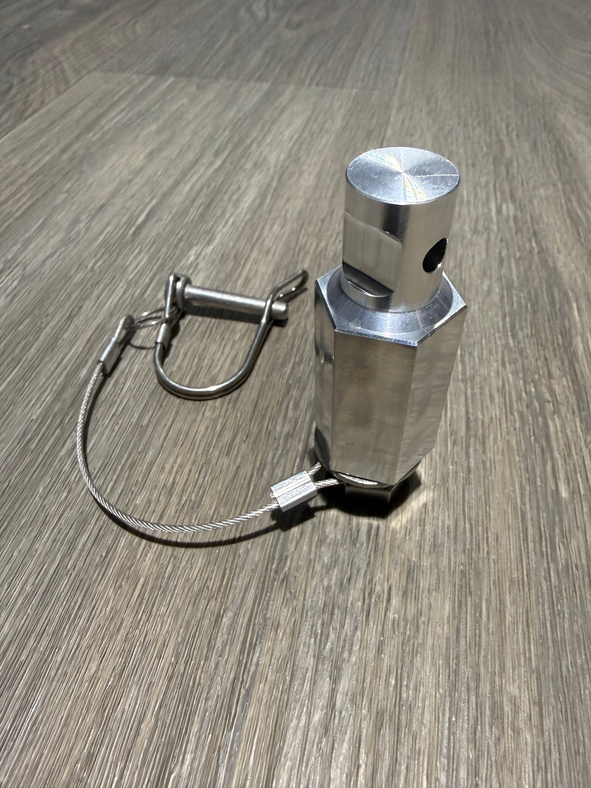 QUICK RELEASE PIN MOUNTS
