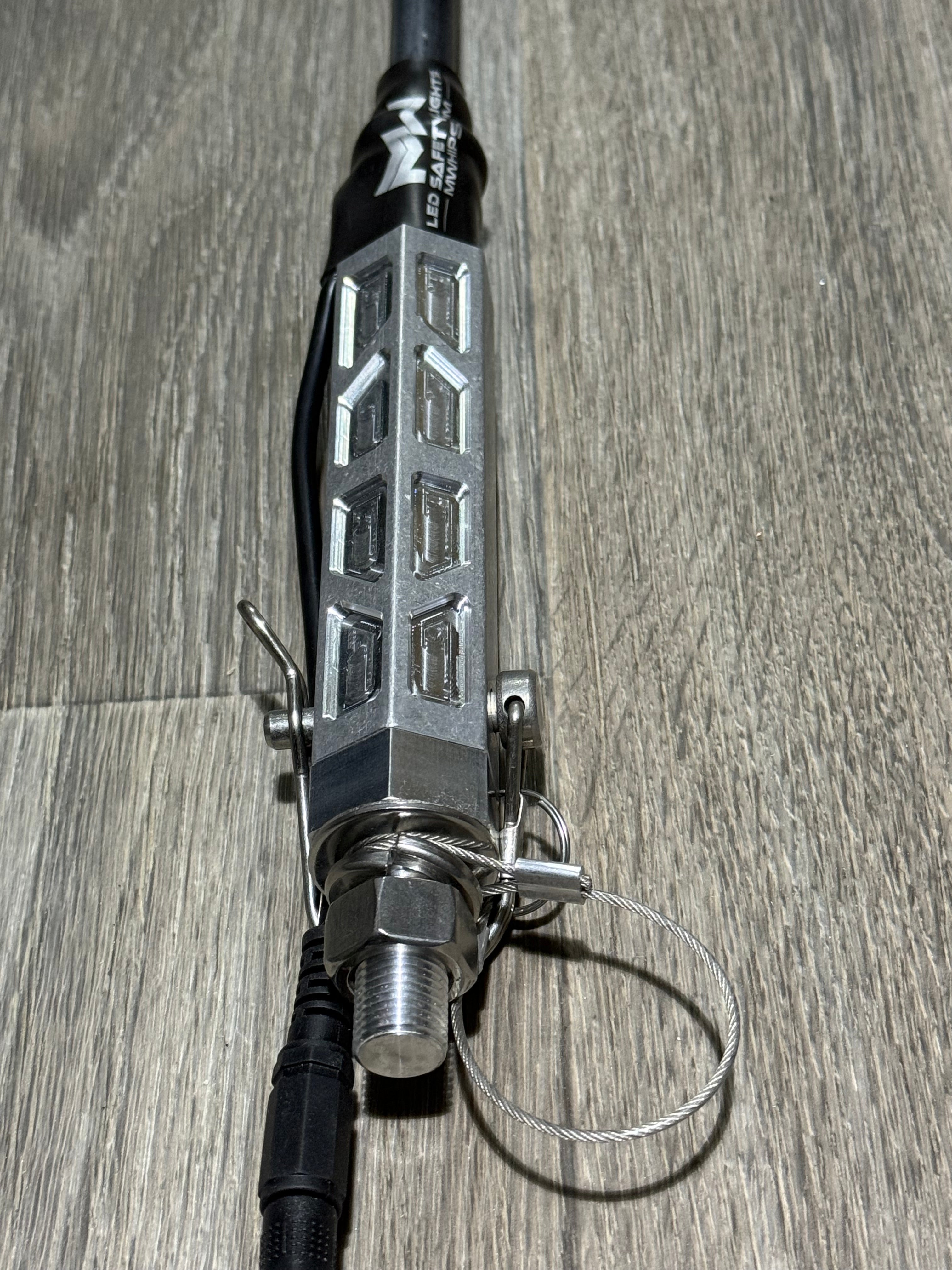 DELUXE LINE INDUSTRIAL/MINING WHIPS