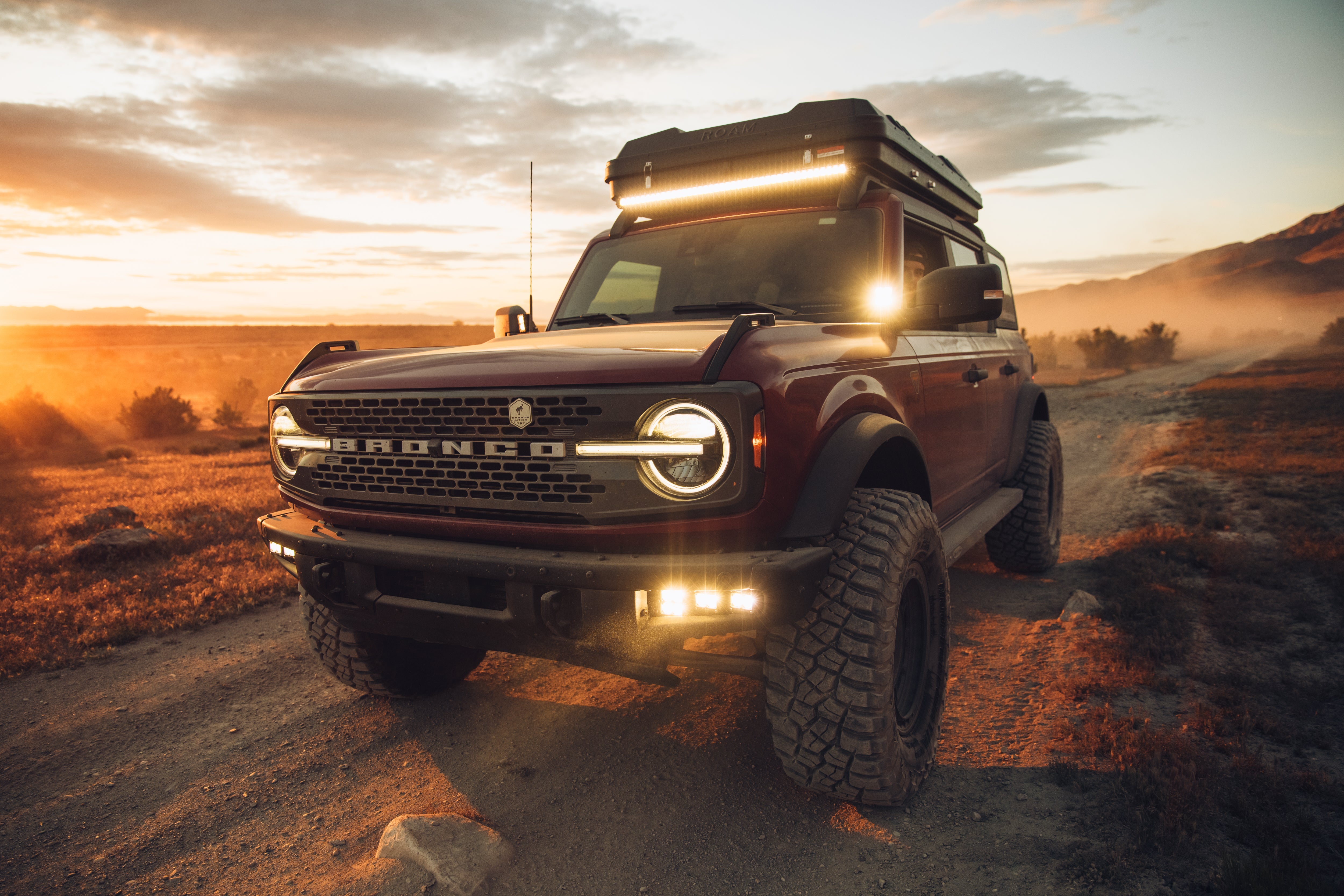 Ford Bronco - 40" Light Bar Roof Mount Kit