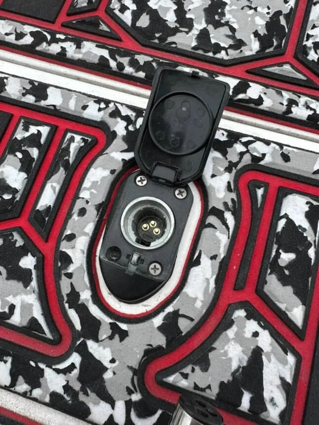LOCKING COLLAR FOR BOAT WHIP