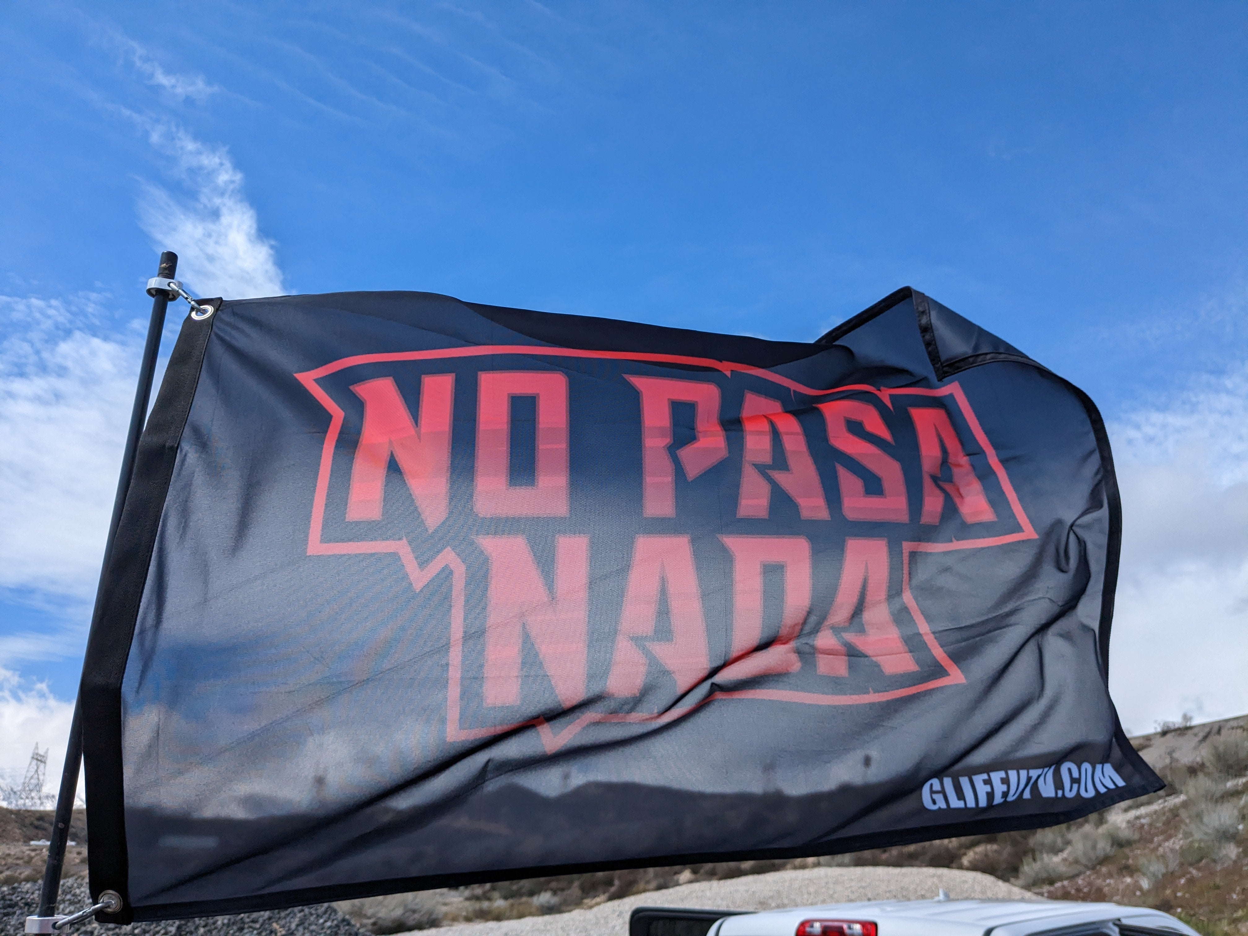 No Pasa Nada (Red) Whip Flag 2'x3'