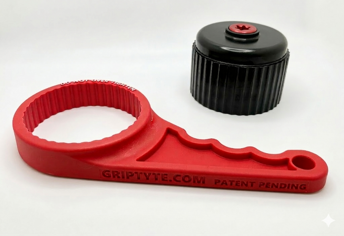 Grip Tyte Wrench for 40 Divot Caps (Older Summit Racing Brand)
