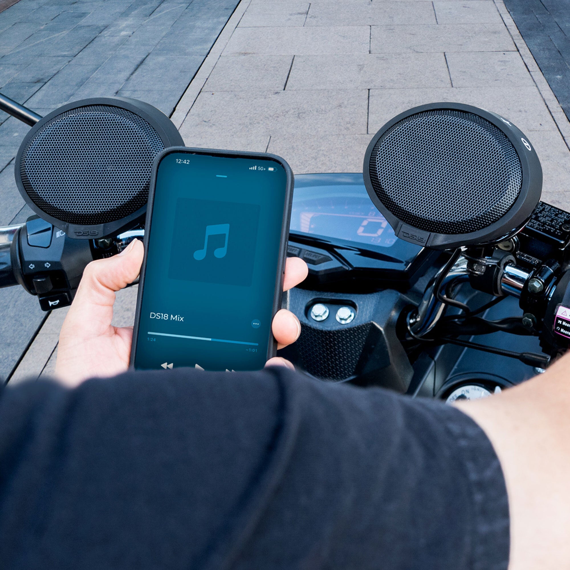 Motorcycle Handlebar Mounted Bluetooth Speaker System with Neodymium Magnet