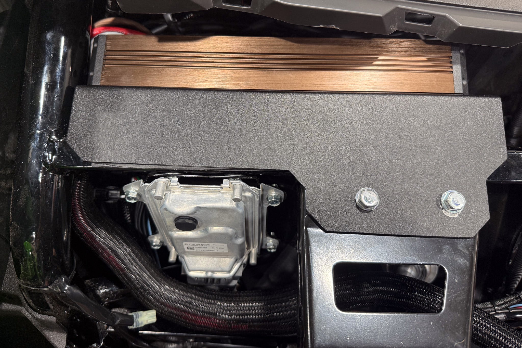 Kawasaki® Teryx H2 Gauge Amplifier Mount (PRE-ORDER ONLY. SHIPS OCTOBER 8TH) | UTVS-H2-AMPMT-GAUGE
