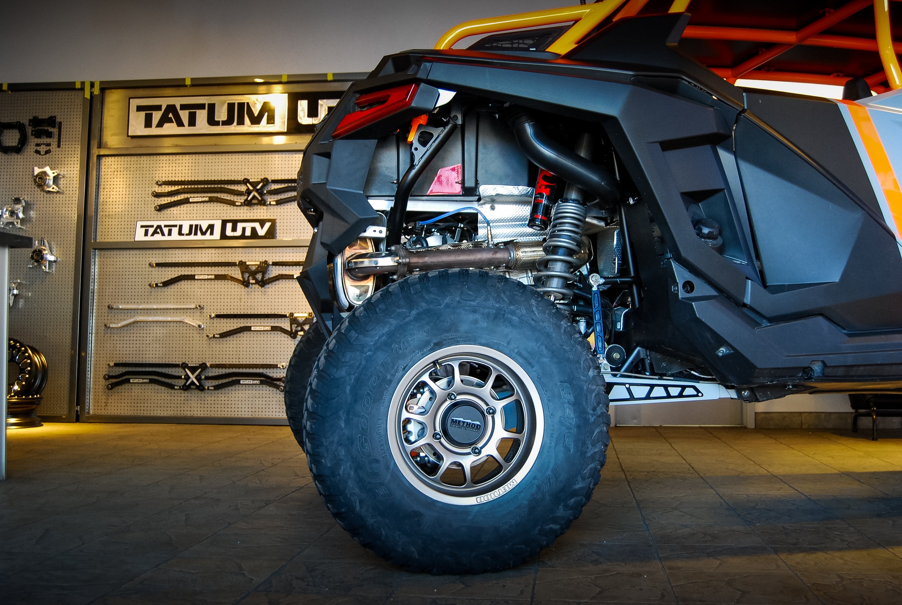 Capped RZR PRO XP Billet Rear Bearing Carrier/Spindle