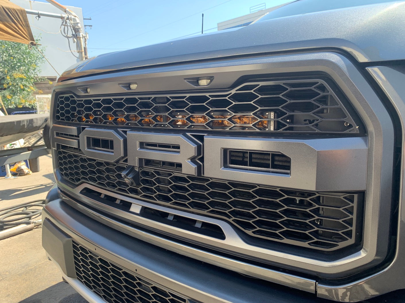 Ford Raptor 30” Behind The Grill Mounts